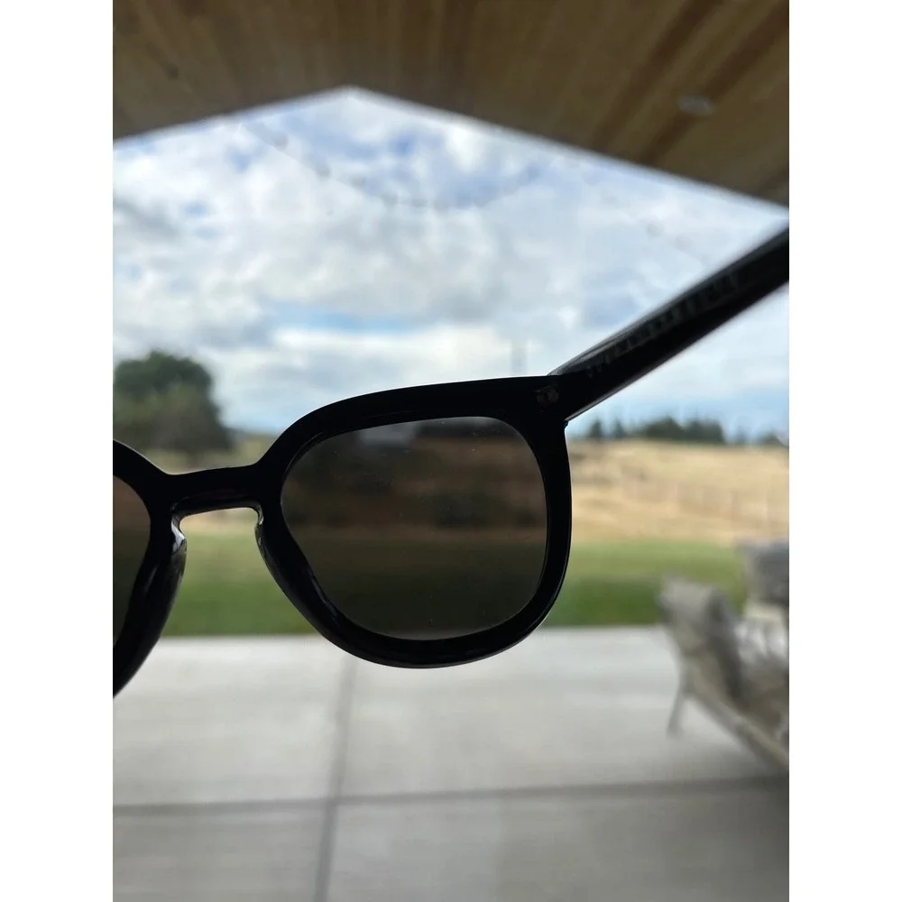 Quay Australia Noosa Sunglasses Black Cat Eye Frames 111 Womens